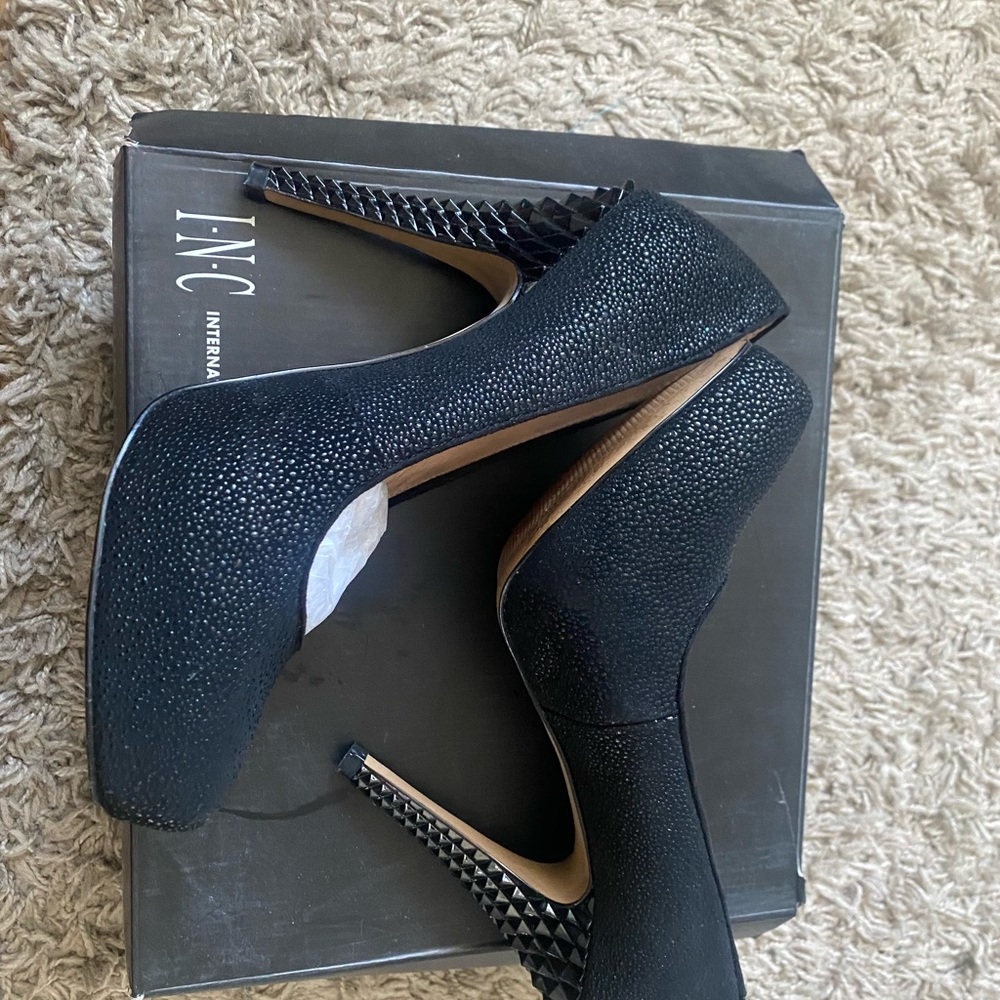 5" (inside platform) spiked heals